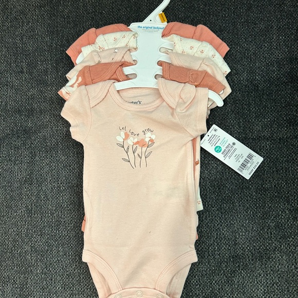 New Carters original bodysuits for newborn/infants. 6-9 pounds - Picture 4 of 7